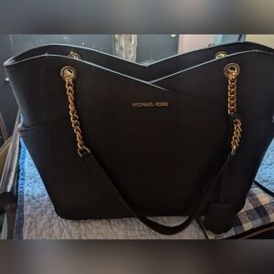 Authentic Michael Kors Large Jet Set Bag in Black
